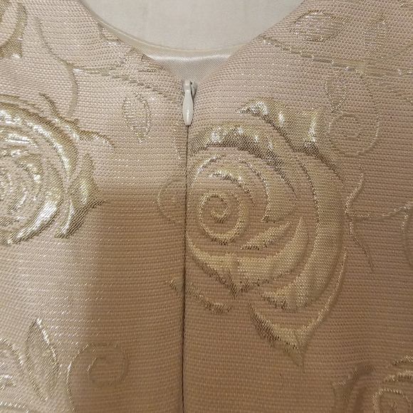 Couture Princess Light Pink Tulle Dress w/ Silver Embossed Roses & Pearl Crystal - Picture 3 of 6